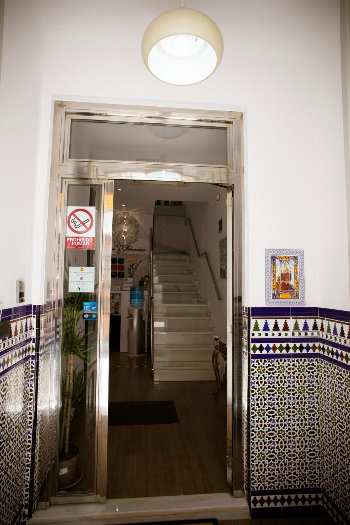 Hostal San Francisco Hotel Seville Exterior photo