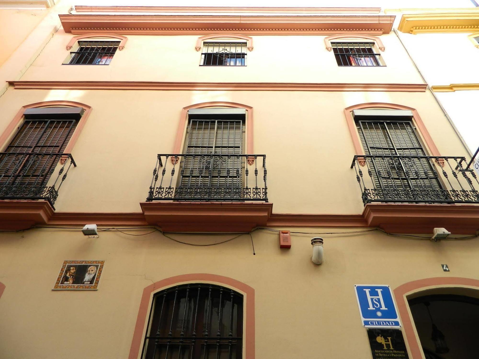 Hostal San Francisco Hotel Seville Exterior photo